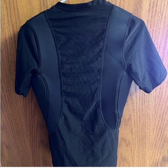 Sog tactical shirt. XLarge. Like new. Padded. No rips or stains. - Picture 2 of 4